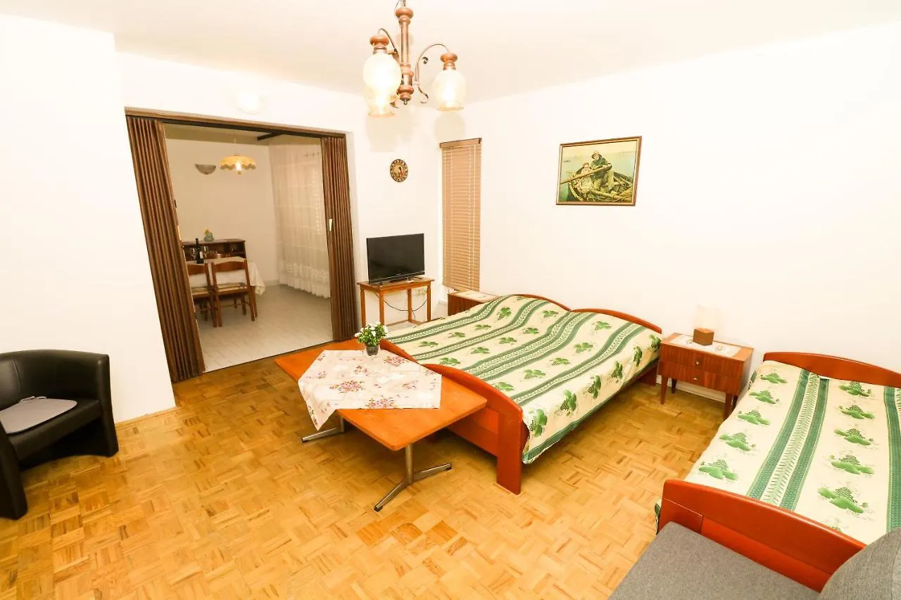 Apartments Magasic With Terrace Baska
