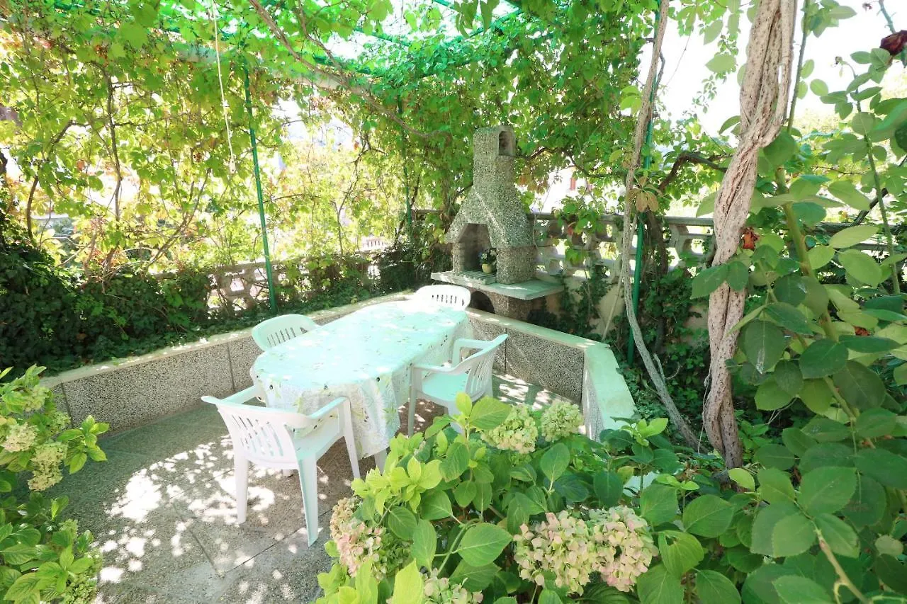 Apartments Magasic With Terrace Baska