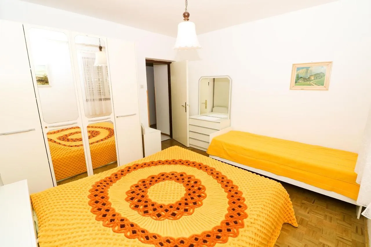 Apartments Magasic With Terrace Baska   Baska (Krk)